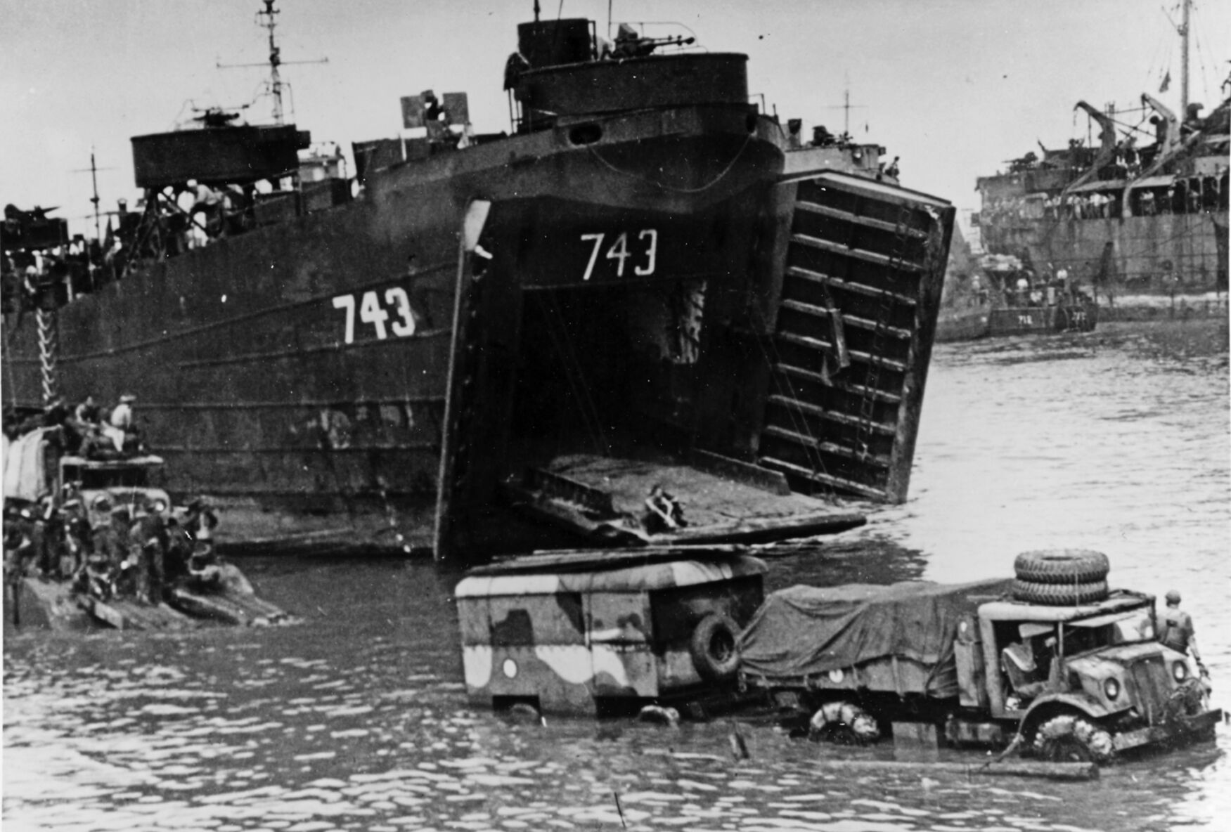 LST-743.jpg